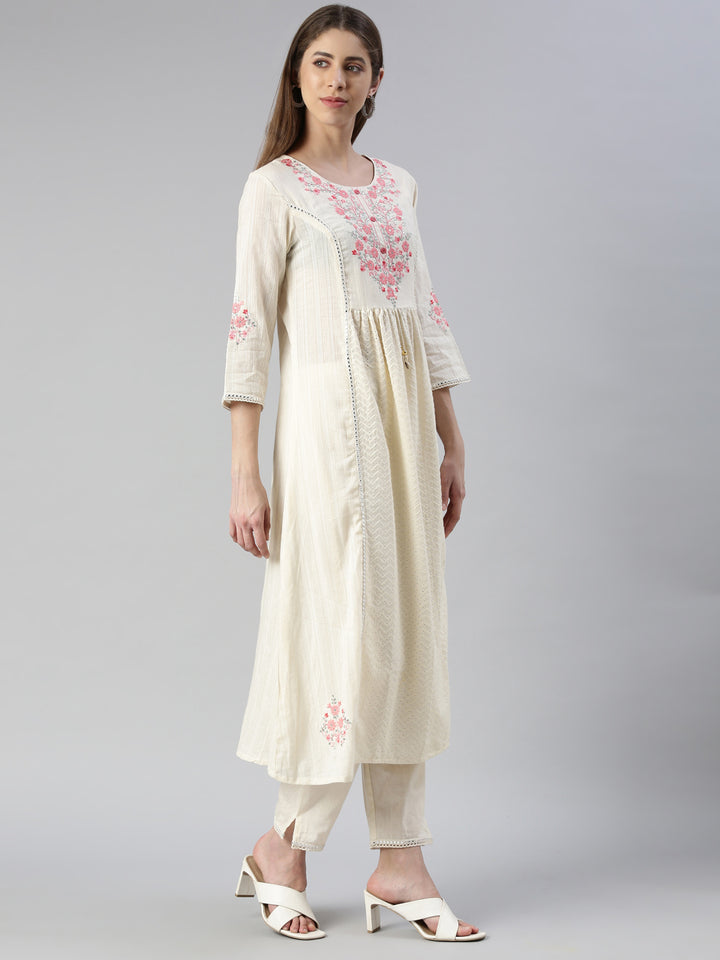 Neerus White embroidered kurta set with trouser and dupatta - back view