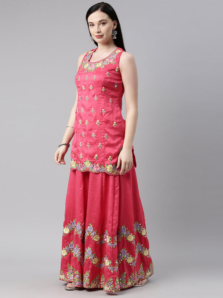 Neerus Pink silk kurta set - detail view 2