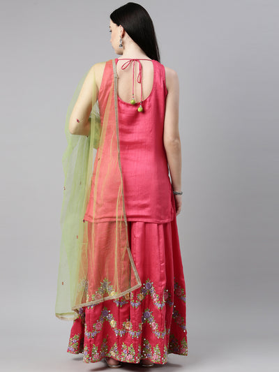 Neeru'S coral color, silk fabric kurta set