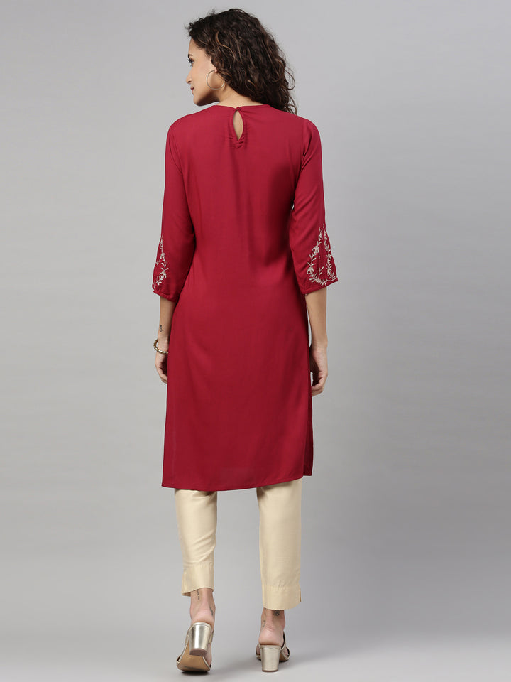 Neerus Maroon viscose rayon thread embroidered kurta - back view