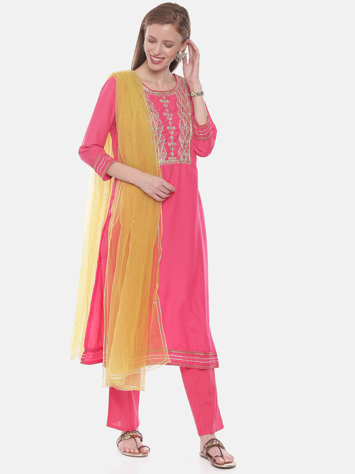 Neerus Pink muslin printed suit set - detail view 4