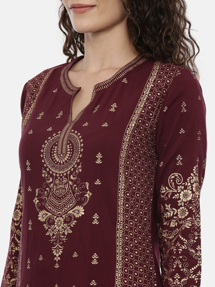 Neerus Maroon rayon printed straight kurta - back view