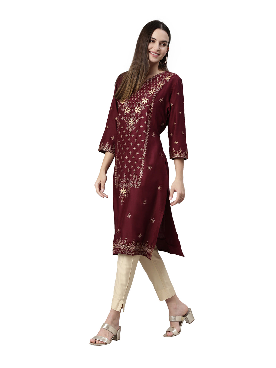 Neerus Maroon rayon straight kurta - detail view 3