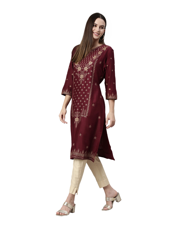Neerus Maroon rayon straight kurta - detail view 3