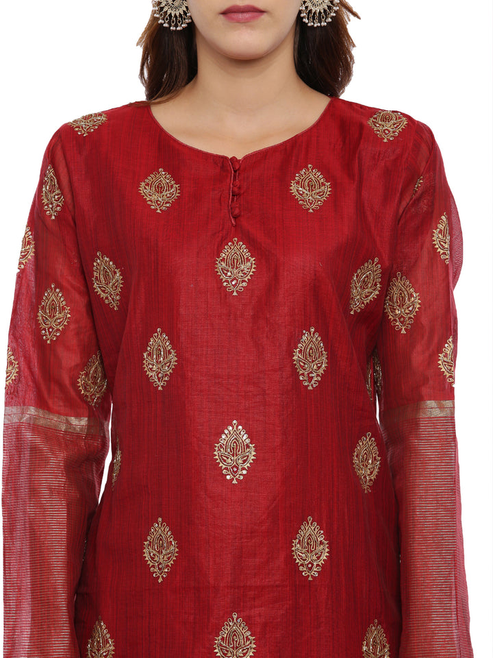 Neerus Maroon Embellished Kurta With Pant & Dupatta