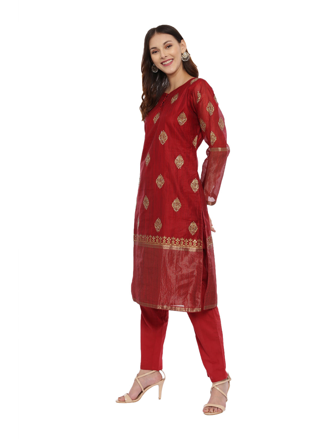 Neerus Maroon Embellished Kurta With Pant & Dupatta