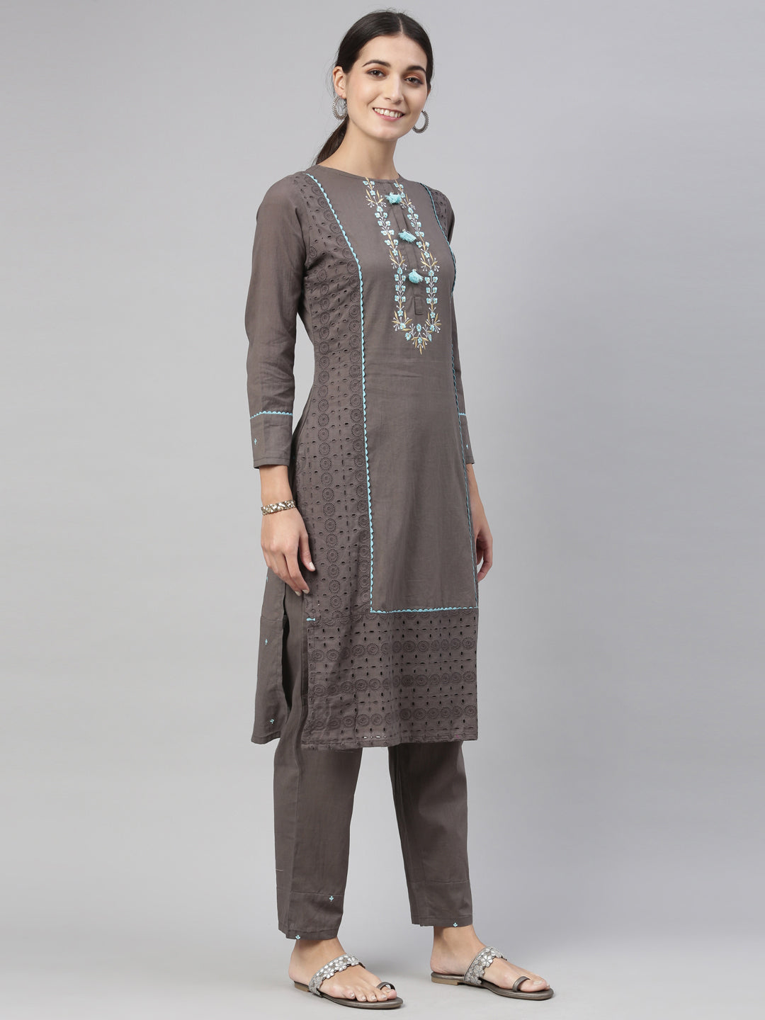 Neeru's Grey Color Cotton Fabric Kurta Set