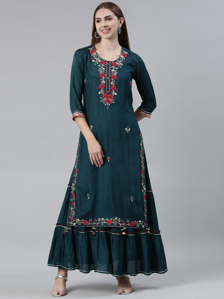 Neerus Green Straight Regular Shantoon Kurta