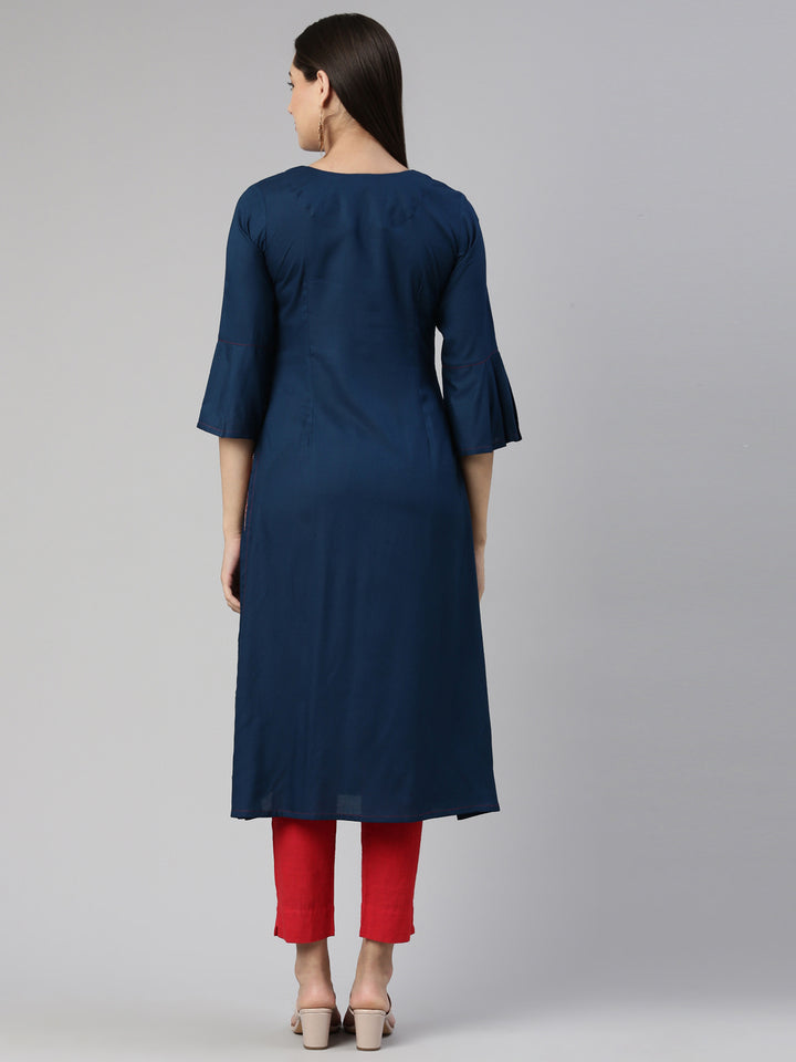 Neerus Green cotton printed straight kurti with yoke design - side view