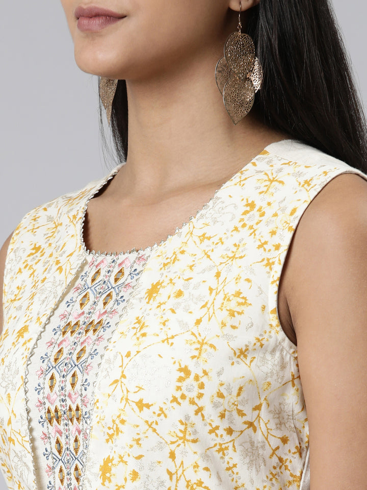 Neerus Cream Straight Printed Viscose Rayon Kurtas