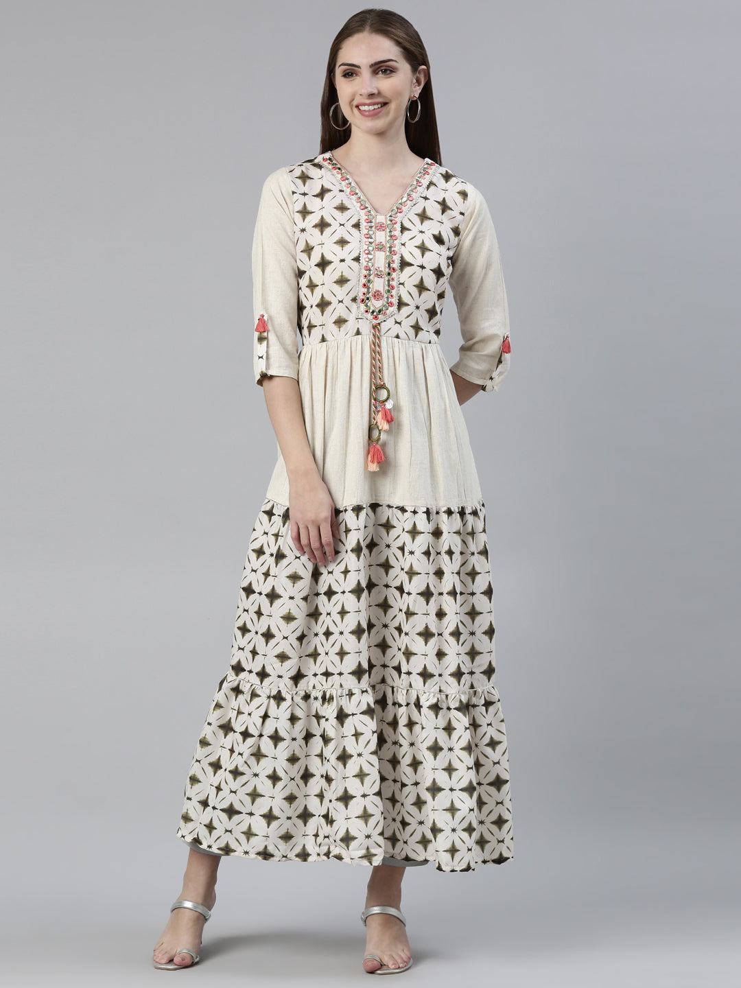 Neerus Green Straight Regular Viscose Rayon Kurtas