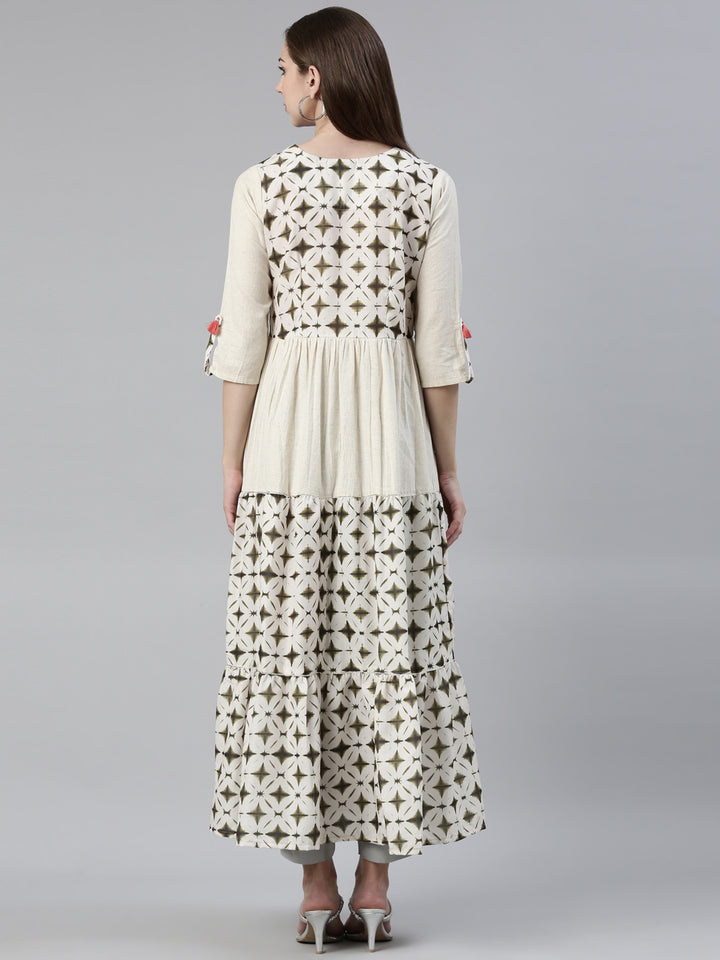 Neerus Green Straight Regular Viscose Rayon Kurtas