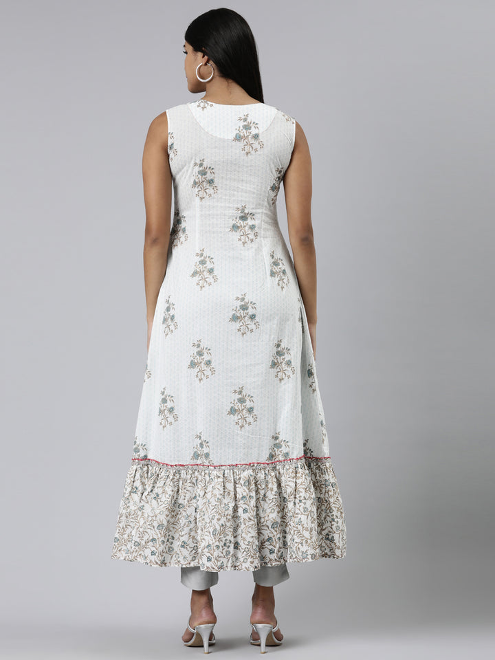 Neerus Green Straight Embroidered Raw Silk Kurta