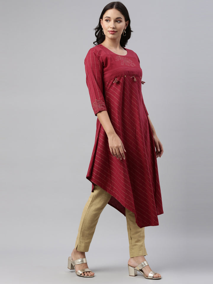 Neerus Maroon rayon solid kurti - detail view 1