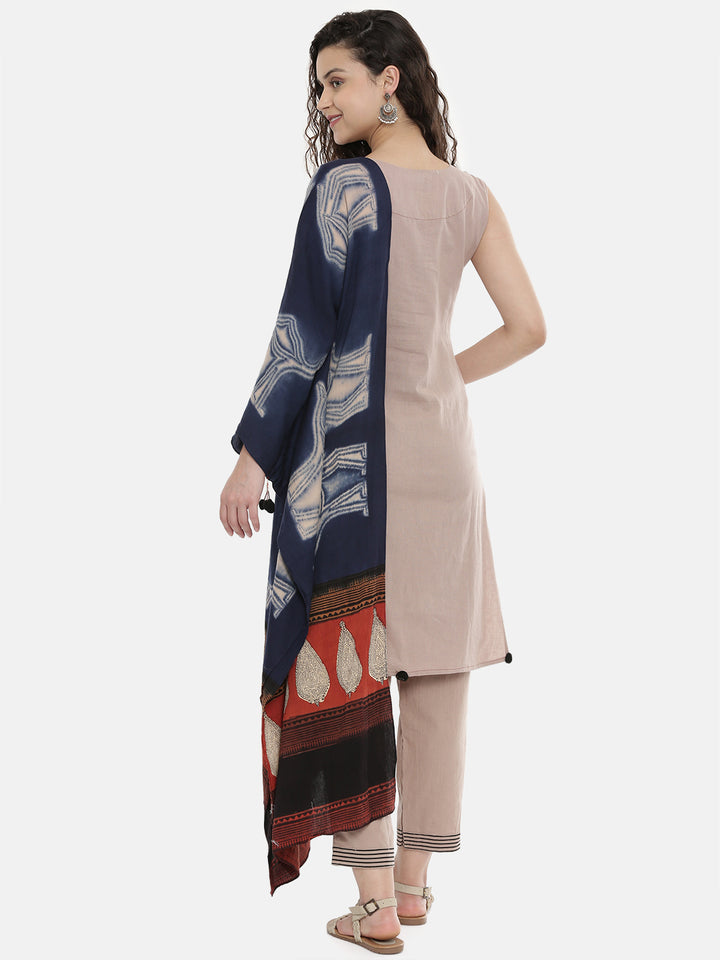 Neerus Mauve Embroidered Straight Kurta