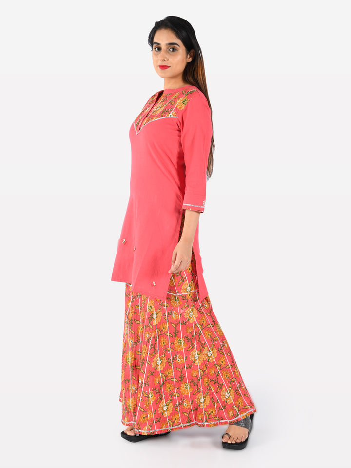 Neerus Pink Printed Straight Kurta