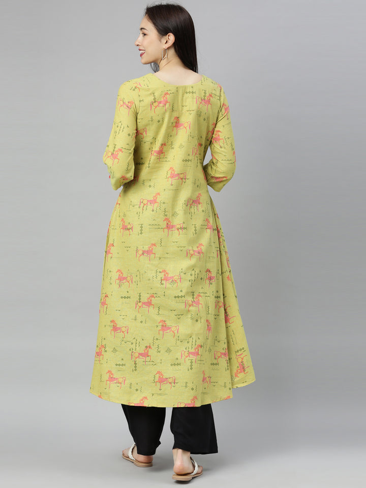 Neerus Green printed high-low kurta - detail view 4