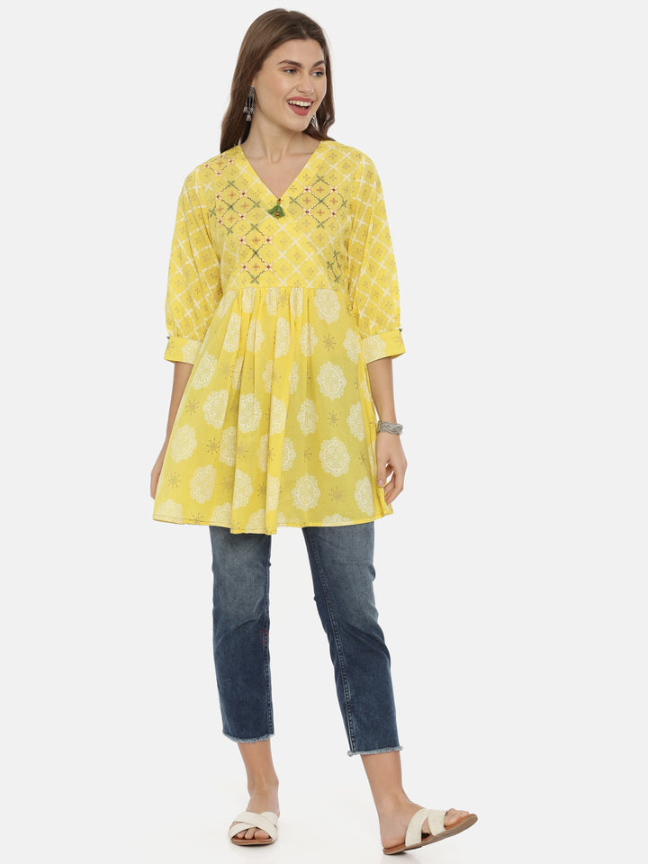 Neerus Yellow Printed Flared Kurta
