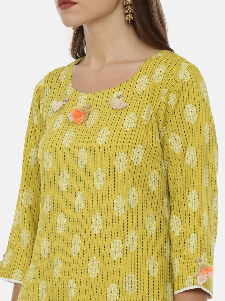 Neerus Yellow Printed High Low Kurta