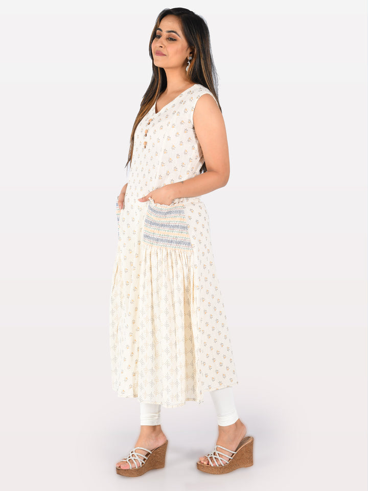 Neerus White cotton printed A-Line kurta - detail view 4