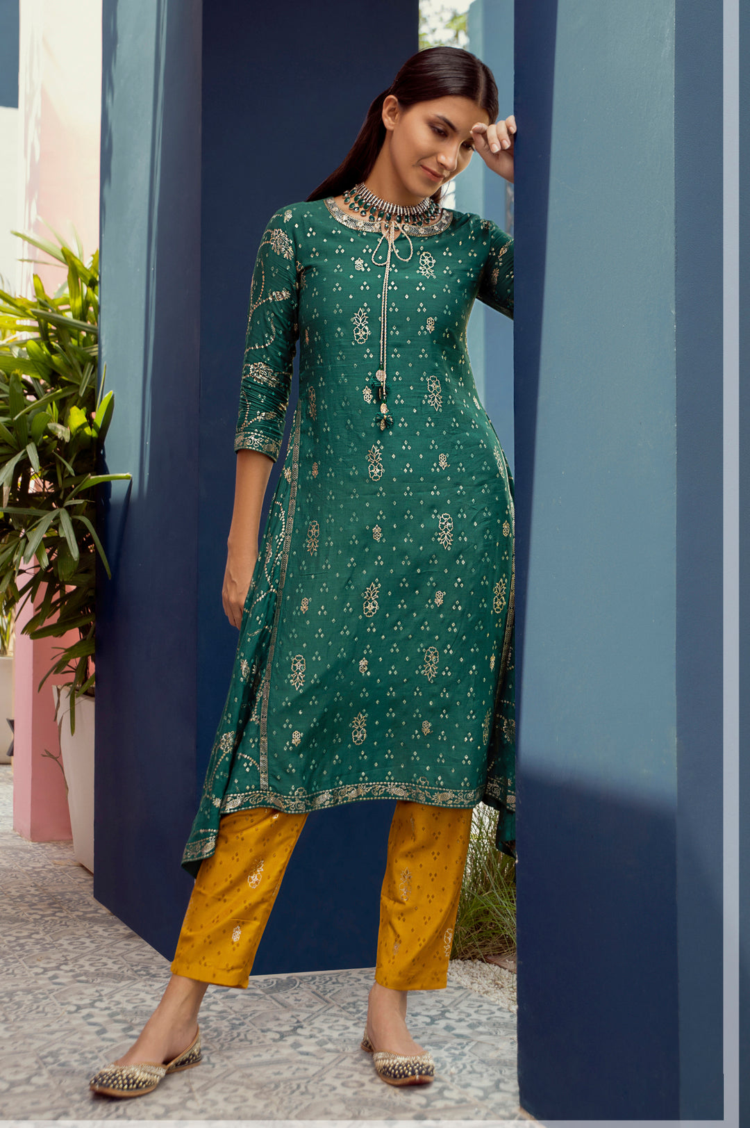 Neerus Green Printed High Low Kurta