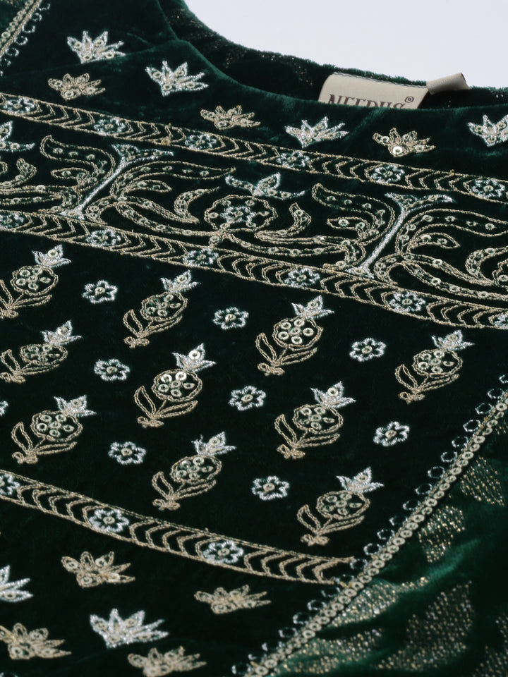 Neerus Green Zari Flared Kurta