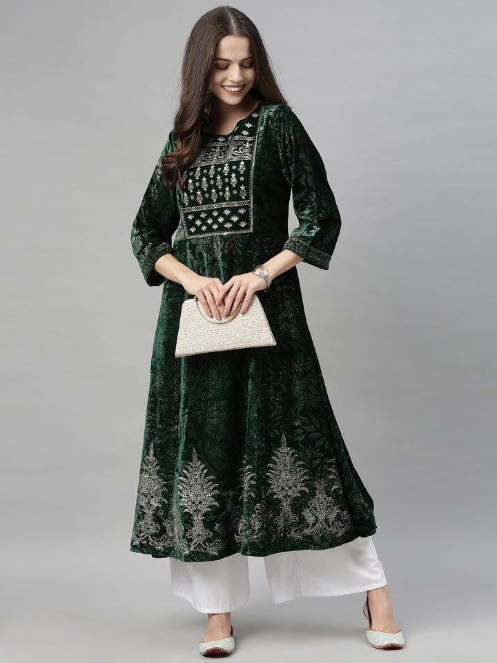 Neerus Green Zari Flared Kurta
