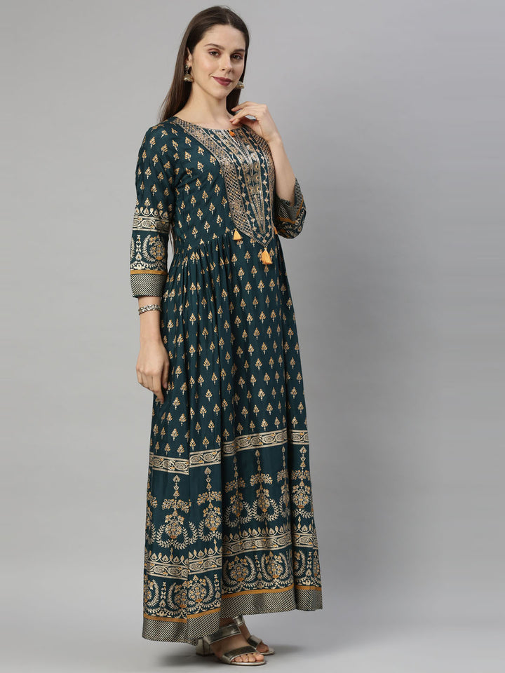 Neerus Green shantoon printed anarkali kurti - detail view 2