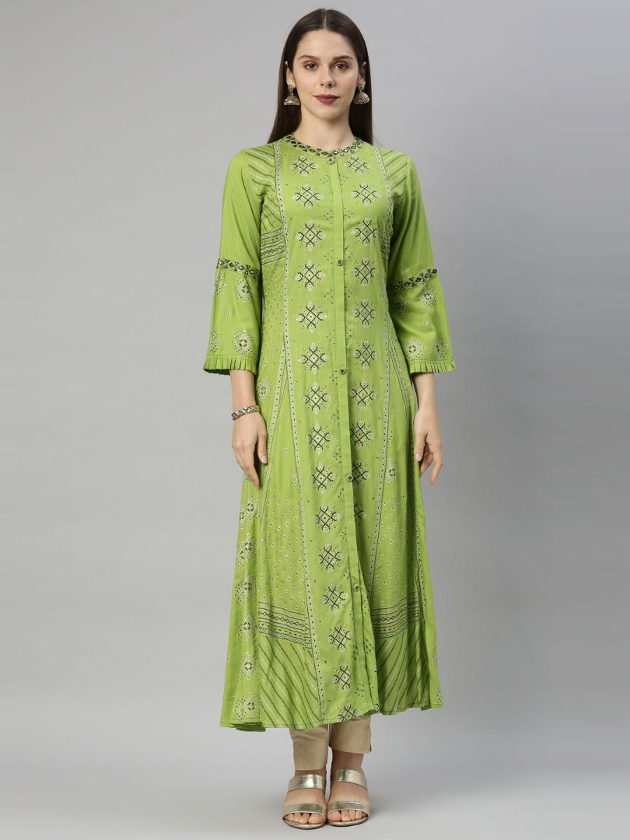 Neerus Green slub cotton printed straight dress - front view