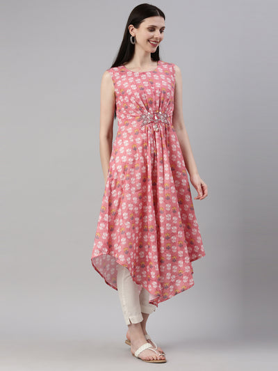 Neeru'S Coral Color Model Fabric Kurta