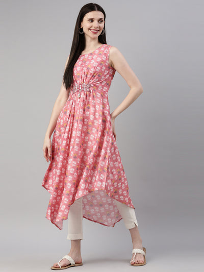 Neeru'S Coral Color Model Fabric Kurta