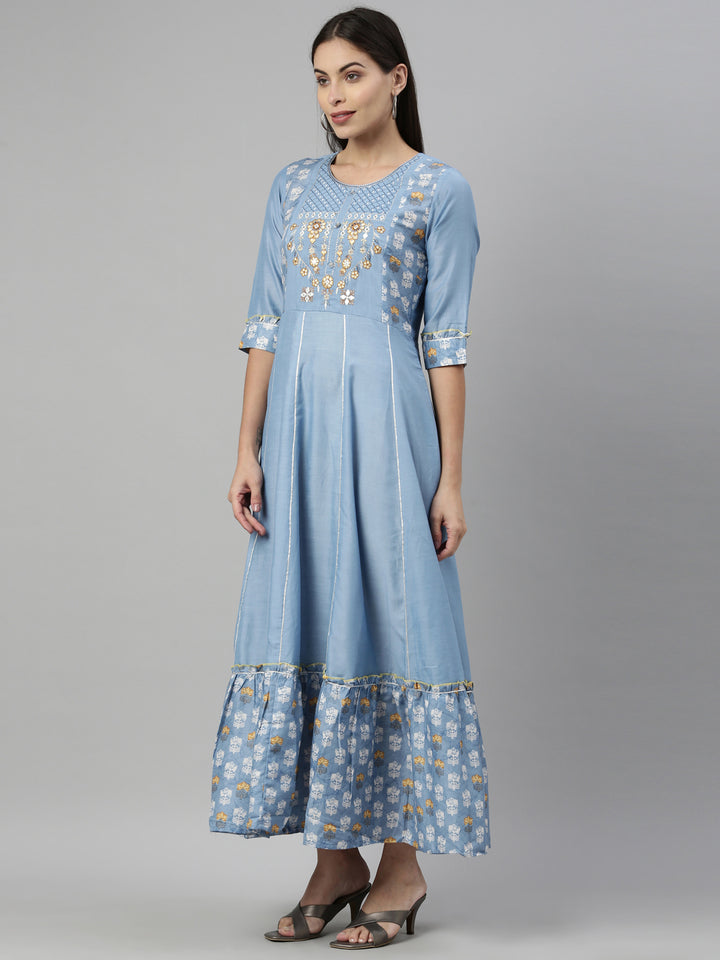 Neerus Blue muslin embroidered anarkali kurta - back view