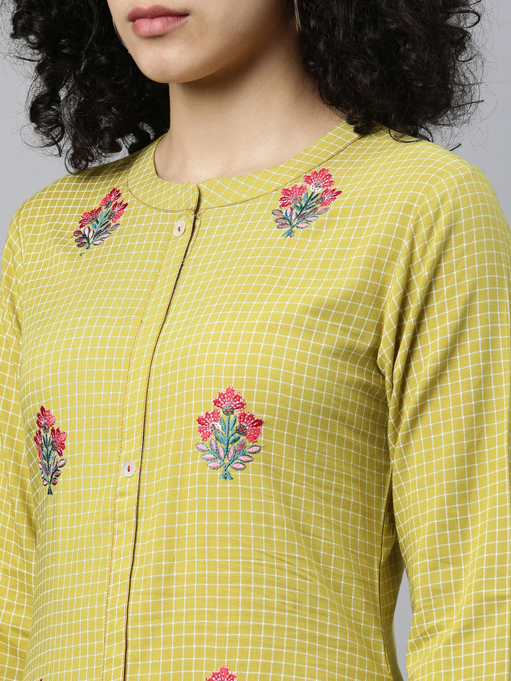 Neerus Green viscose rayon thread embroidered checked kurti - side view