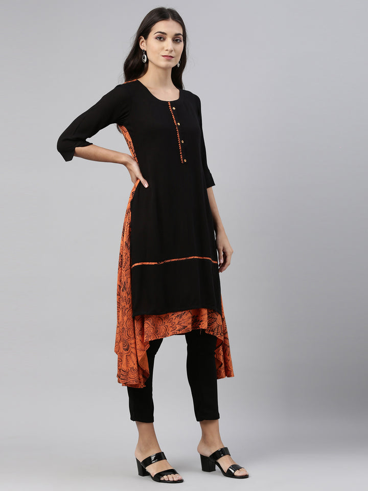 Neerus Black slub cotton straight kurti - back view