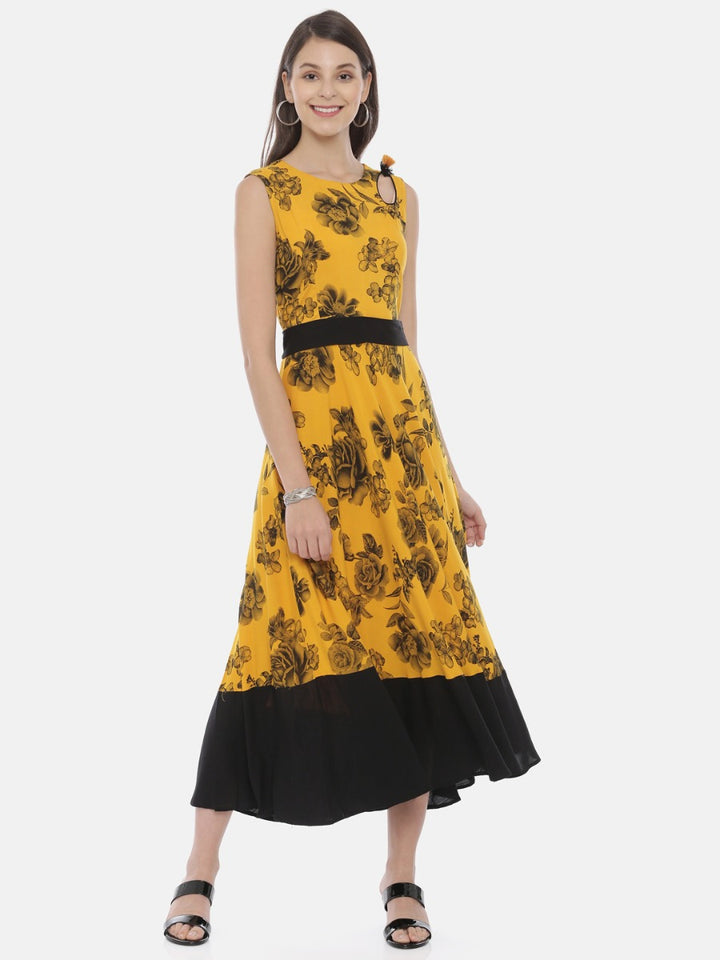 Neerus Yellow Printed Fit & Flare Kurta