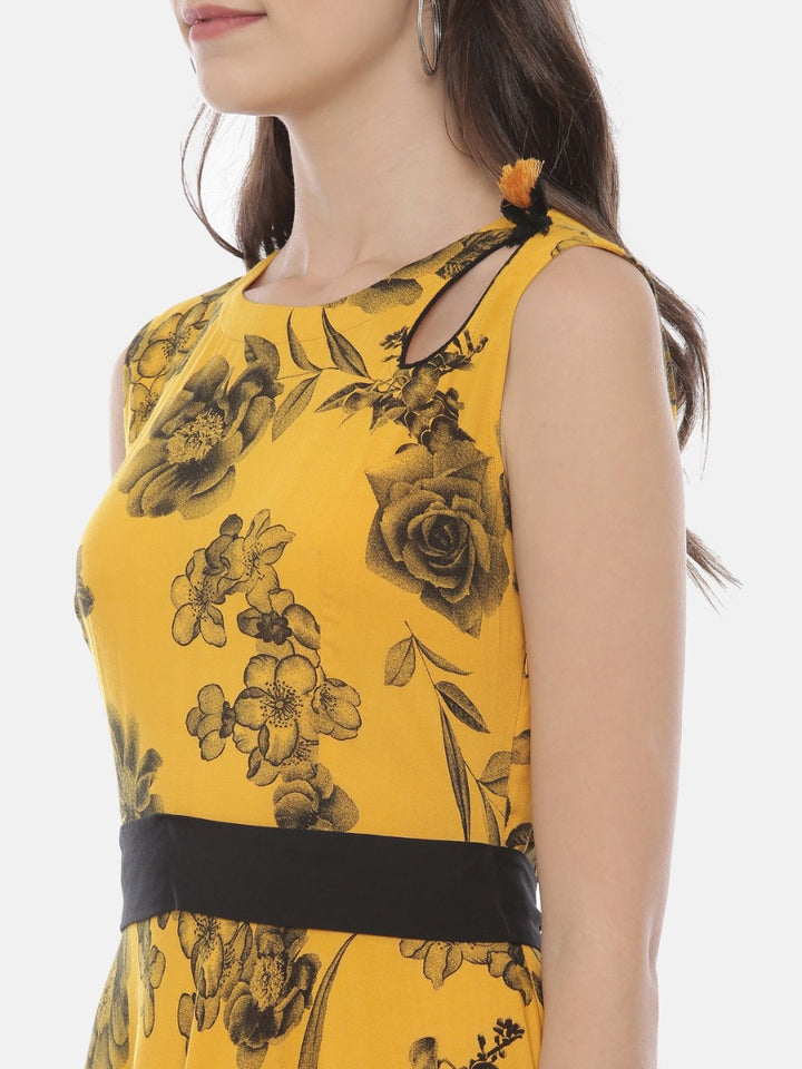 Neerus Yellow Printed Fit & Flare Kurta