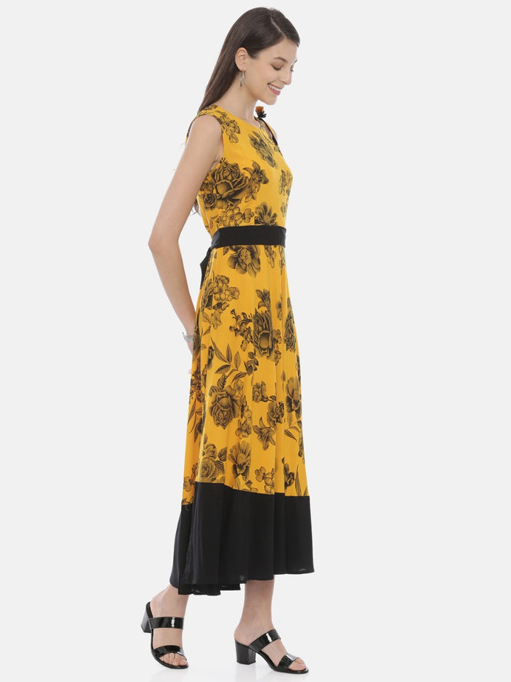 Neerus Yellow Printed Fit & Flare Kurta