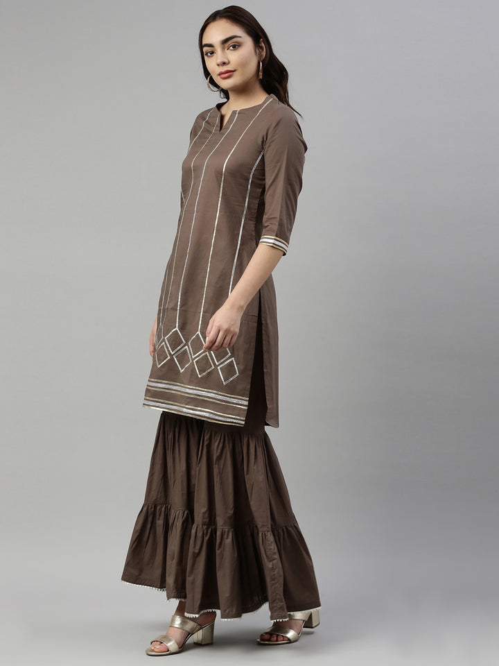 Neerus Green Rayon Solid Kurta Set - side view