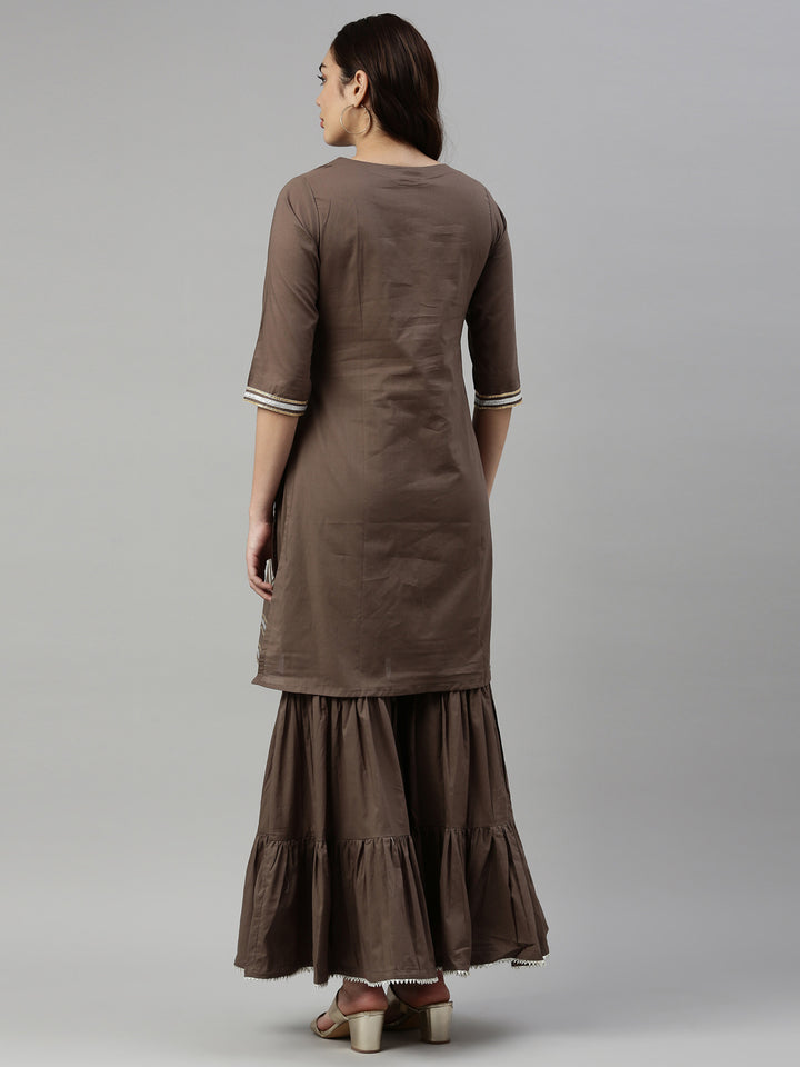 Neerus Green Rayon Solid Kurta Set - detail view 2