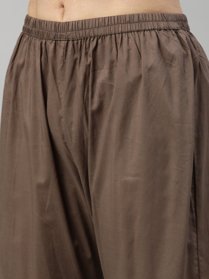 Neerus Green Rayon Solid Kurta Set - detail view 6