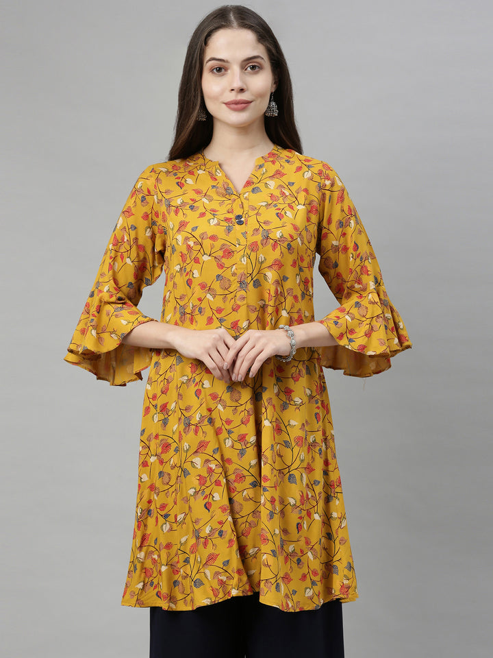 Neerus Yellow printed A-Line kurta - detail view 4