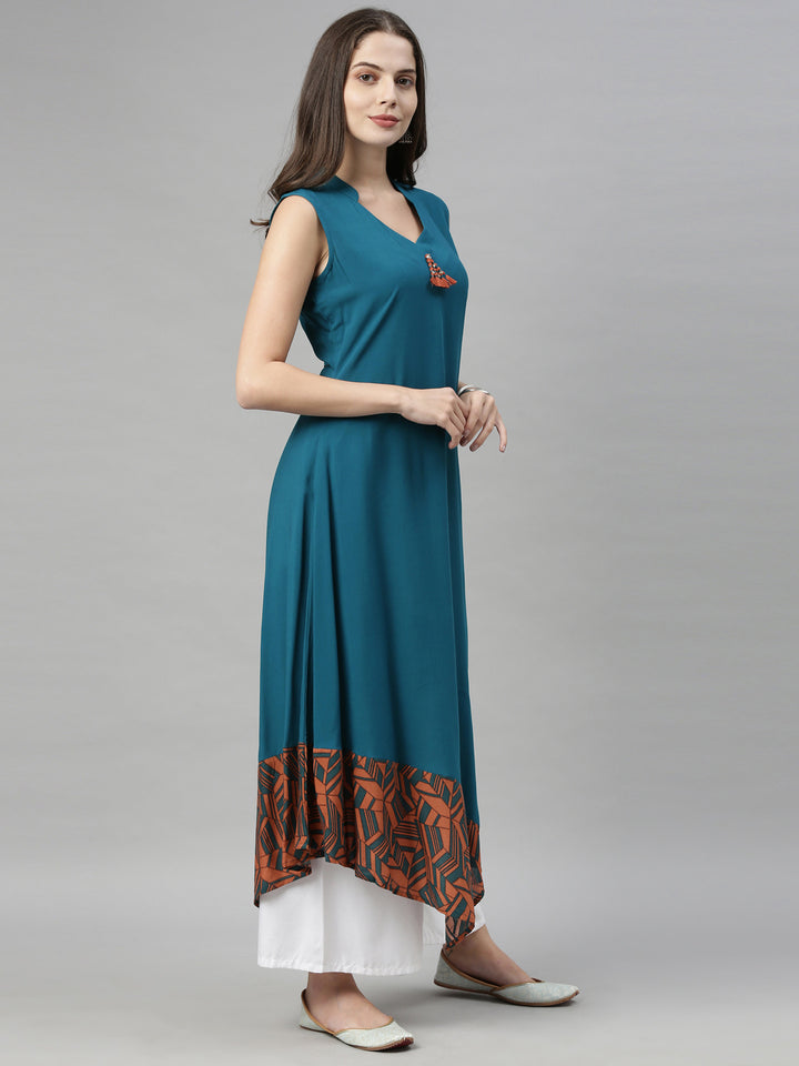 Neerus Blue printed high-low kurta - detail view 2
