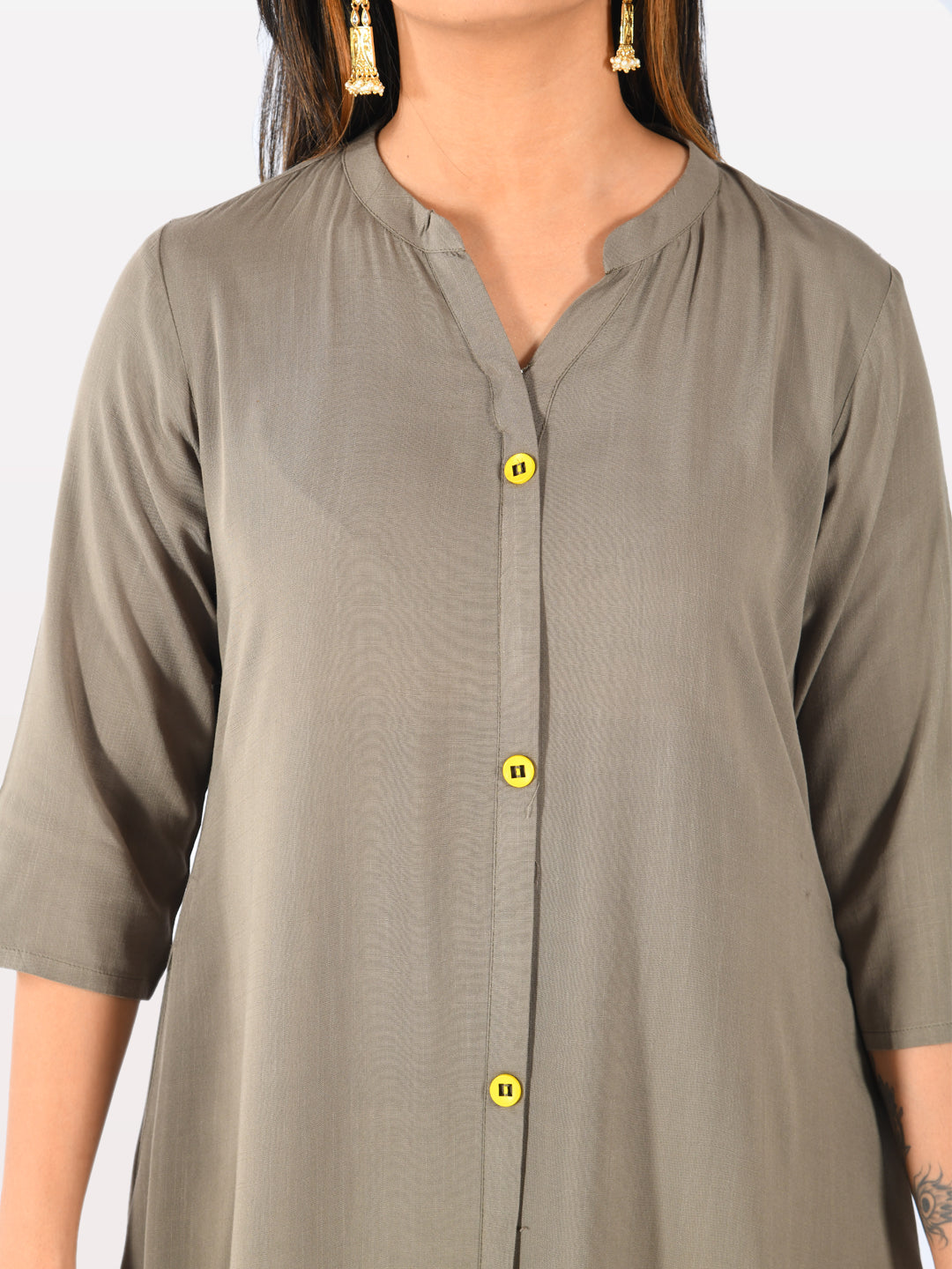 Neerus Green rayon solid kurti - detail view 2