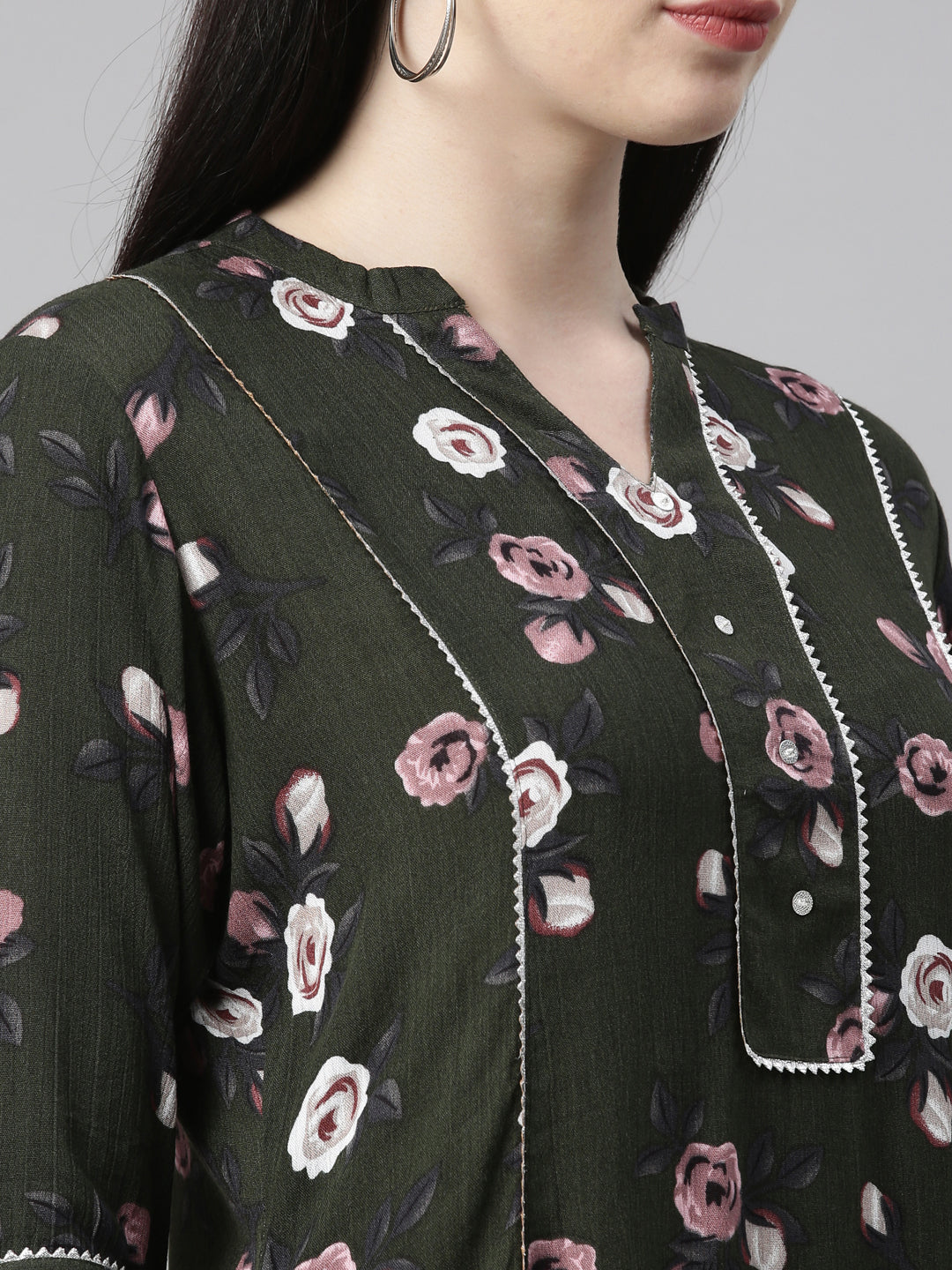 Neerus Green chiffon straight kurta - detail view 13