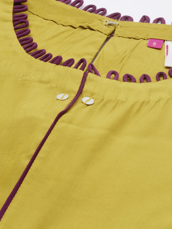 Neerus Green solid high-low kurti - side view