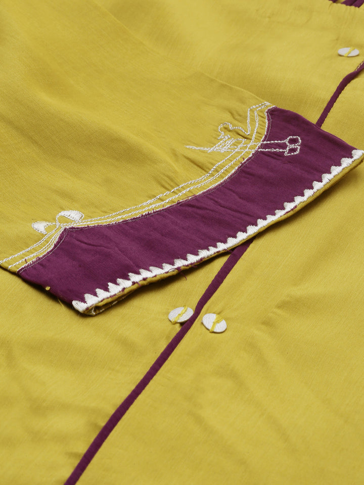 Neerus Green solid high-low kurti - detail view 1