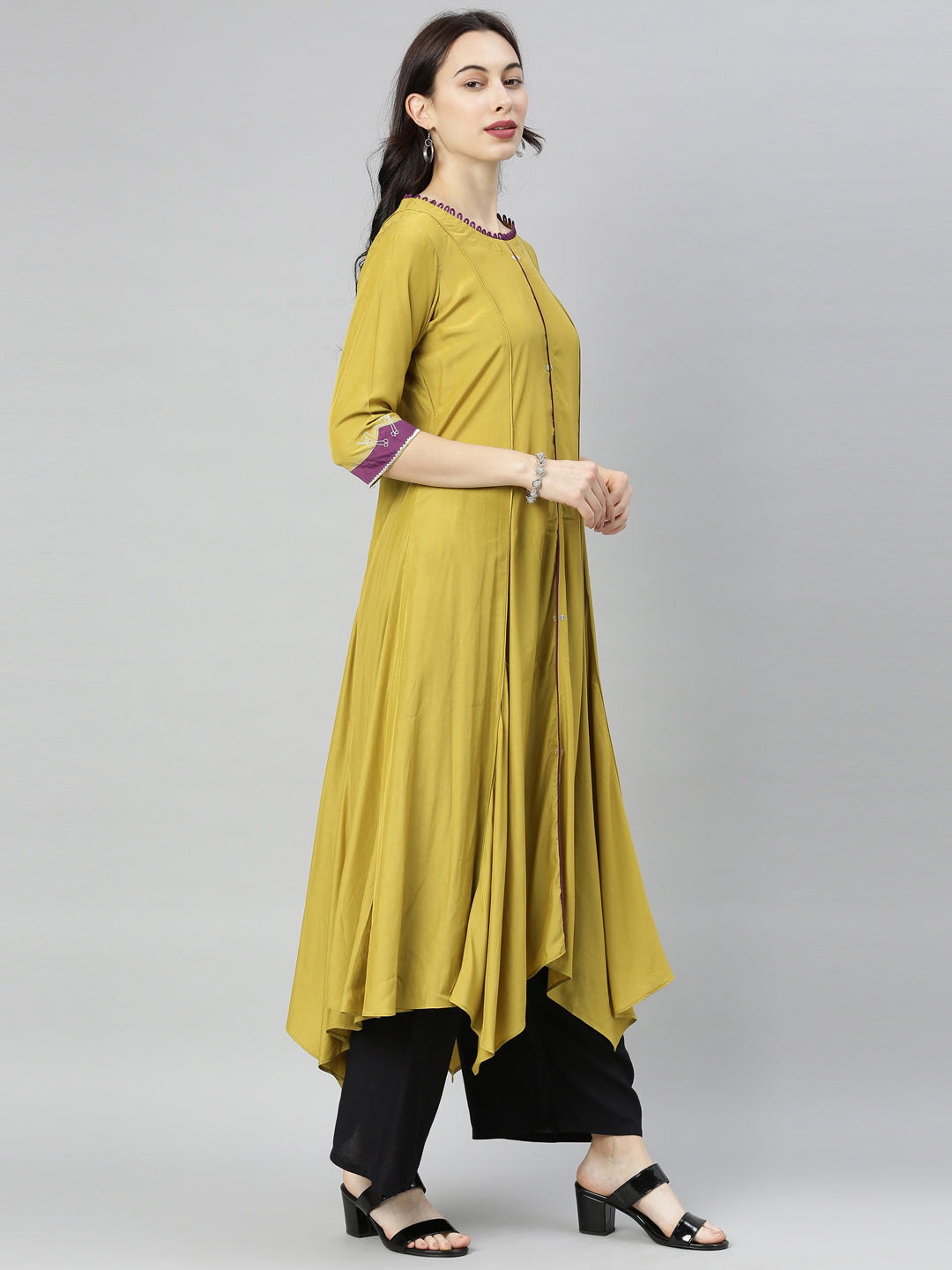 Neerus Green solid high-low kurti - detail view 3