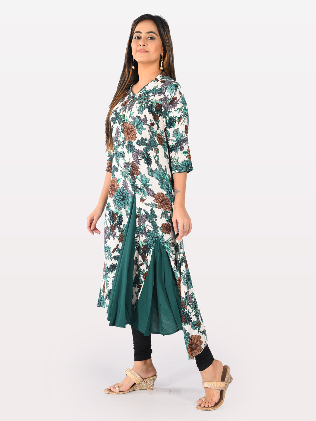 Neerus Green rayon printed kurti tunic - detail view 2