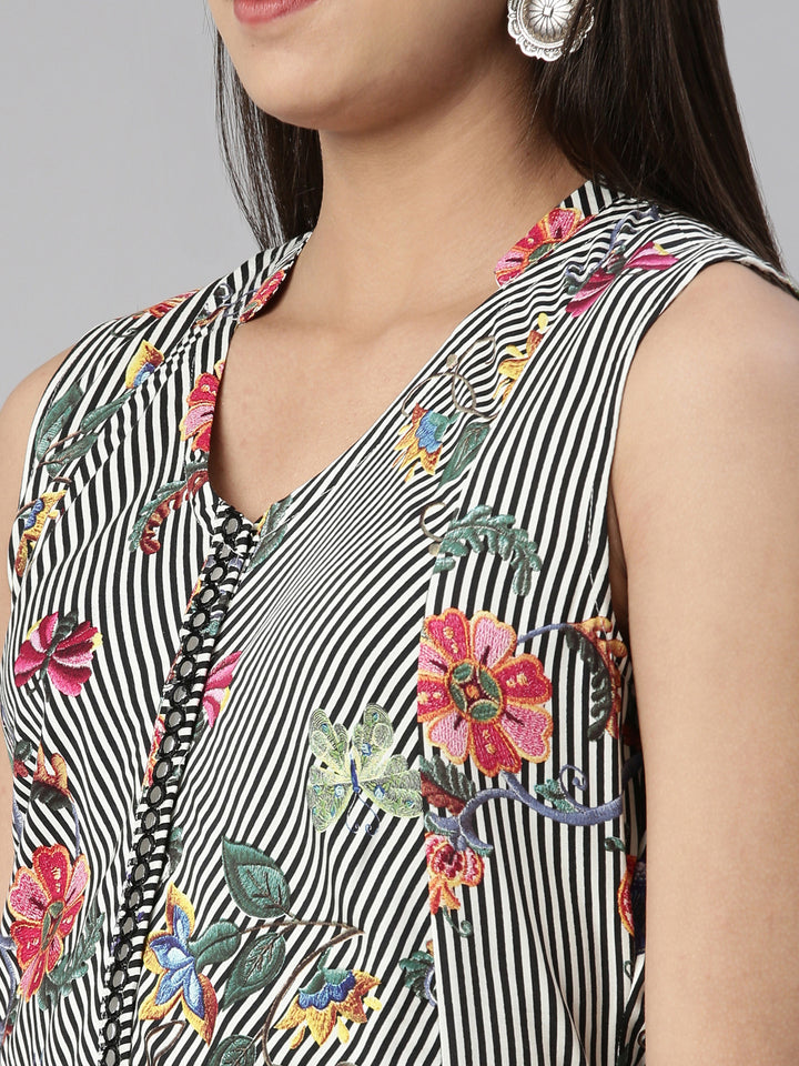 Neerus Printed Kaftan Curved Cotton Silk Kurta