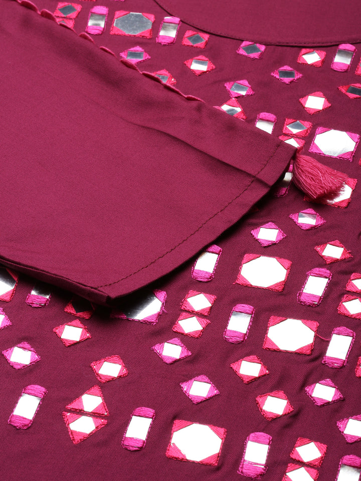 Neerus Purple Straight Solid Viscose Rayon Kurta